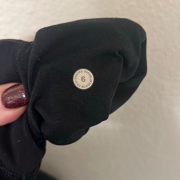 ✨Lululemon Wunder Under Hi-Rise Black Sz 6 Tight✨ - Picture 9 of 9
